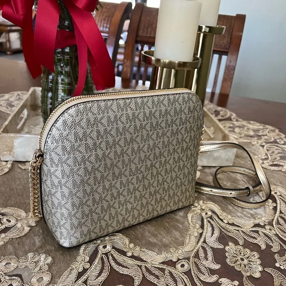 Michael Kors jet set travel crossbody
